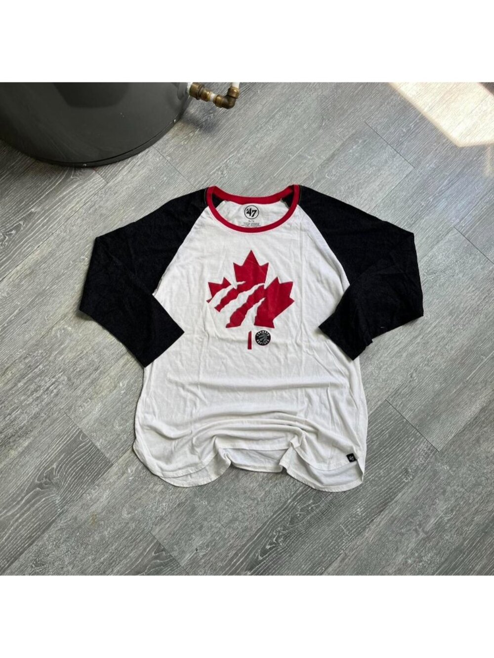 White / Black / Red 47’ / NBA / Toronto Raptors Graphic Baseball Type T-Shirt